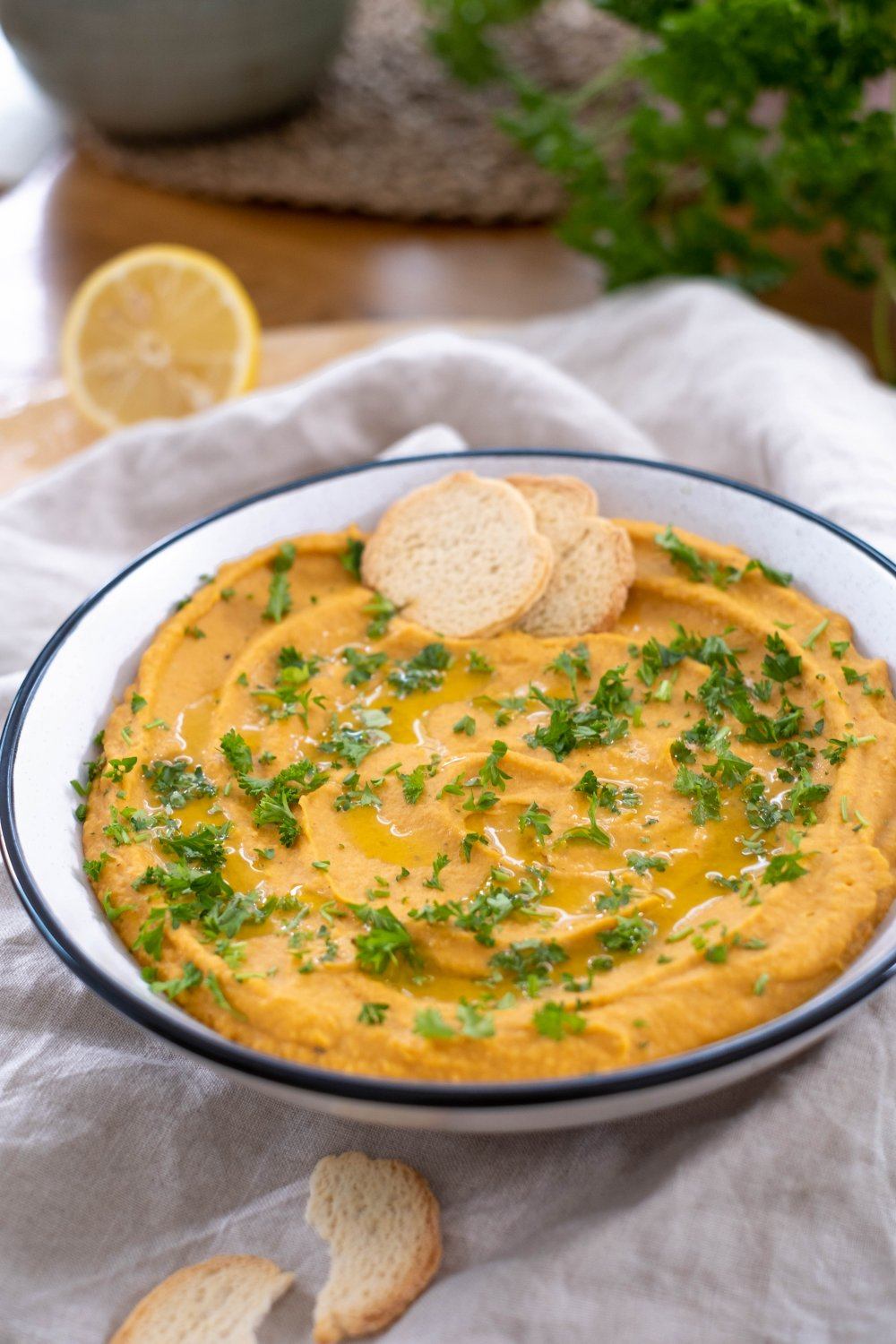 Zoete aardappel hummus