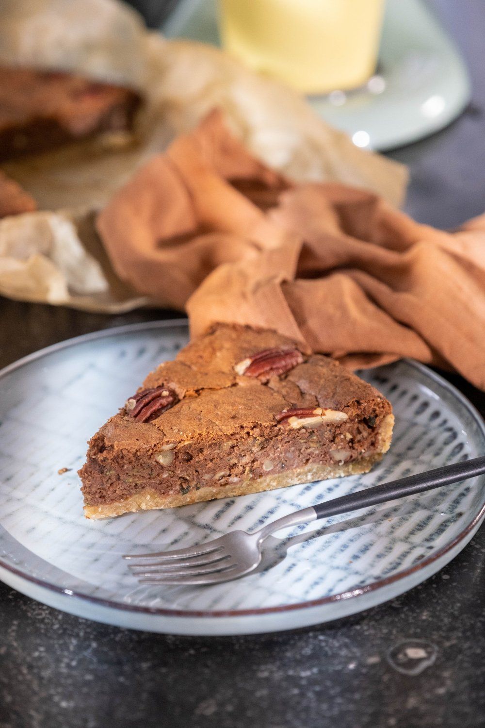 Chocolade-pecantaart met courgette