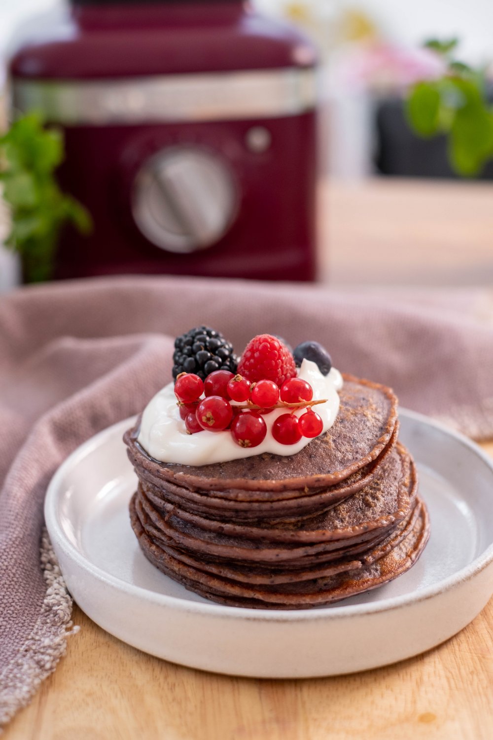 Pancakes met blauwe bessen en bramen