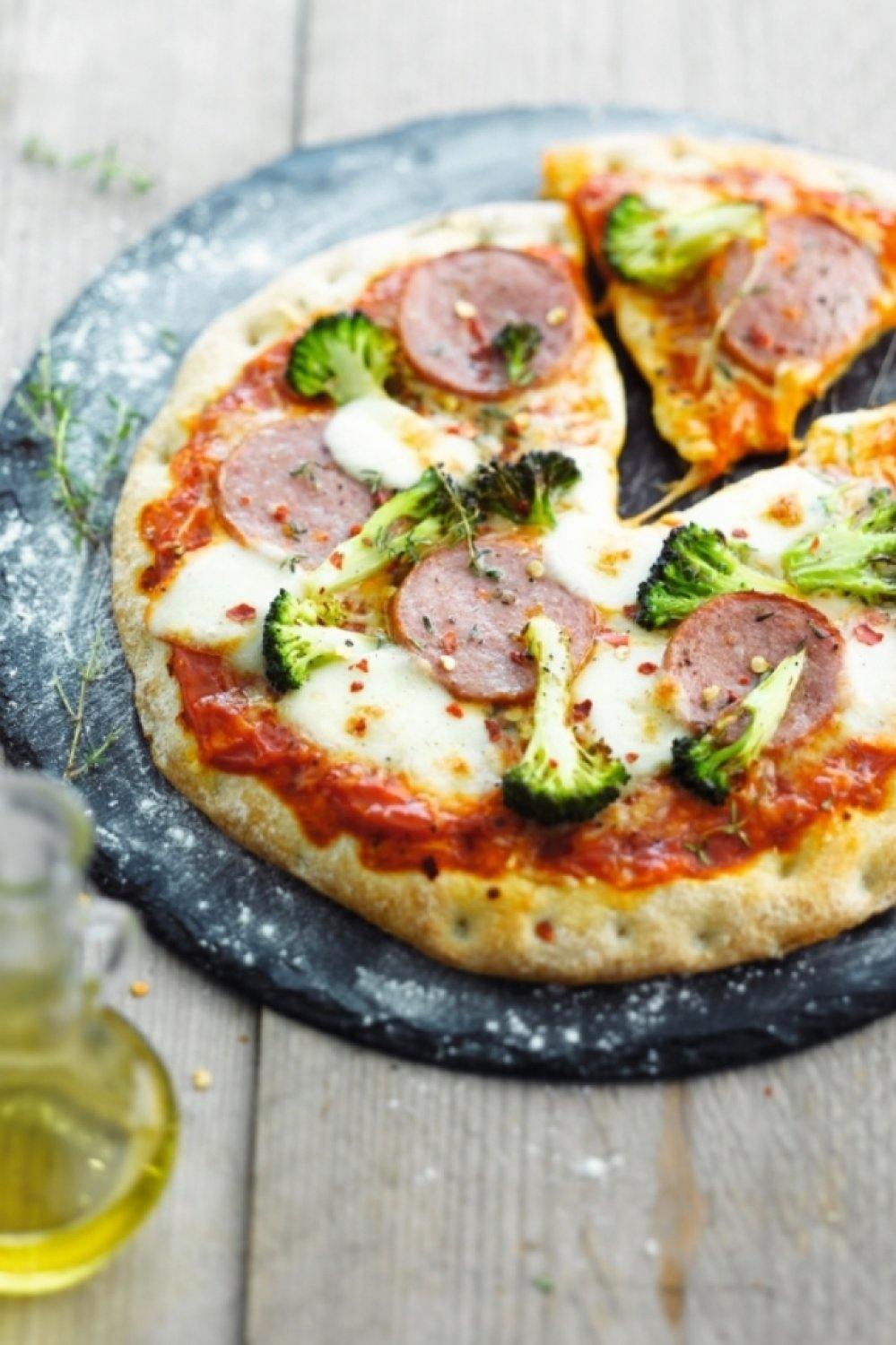 Pizza met broccoli