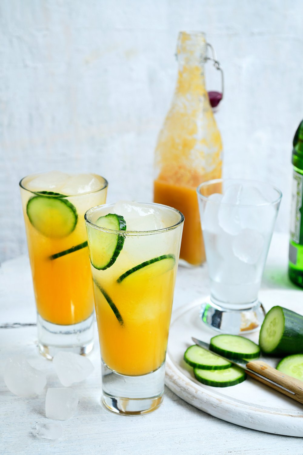 Cucumber melon gin spritz