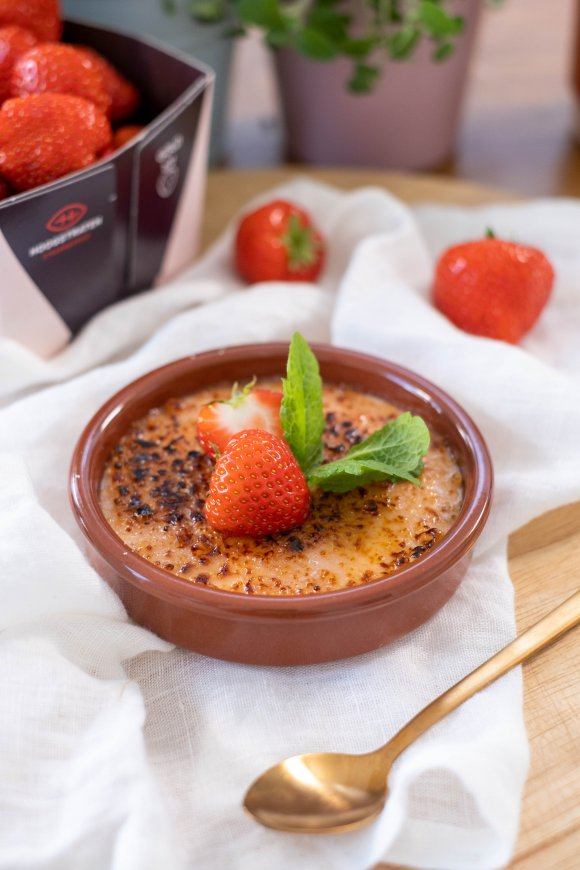 Crème brulée van aardbeien