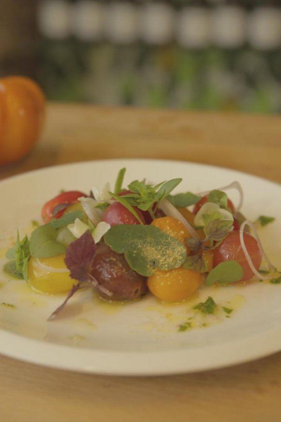 Gemarineerde makreel met tomatensalade en honing