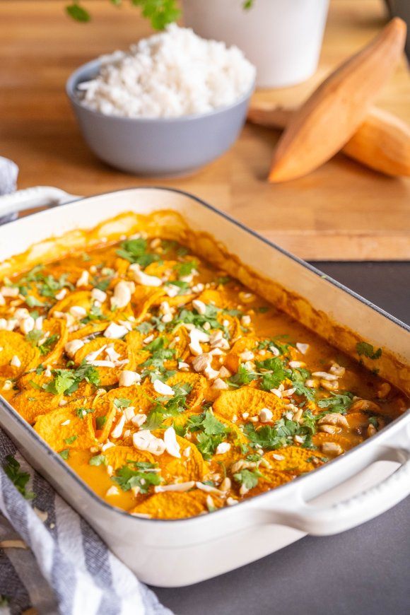 Ovenschotel met zoete aardappel en rode curry