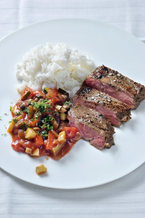 Entrecôte met provençaalse saus en rijst