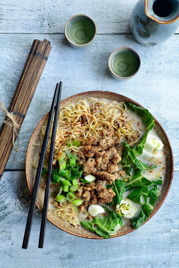 Japanse tan tan ramen met paksoi