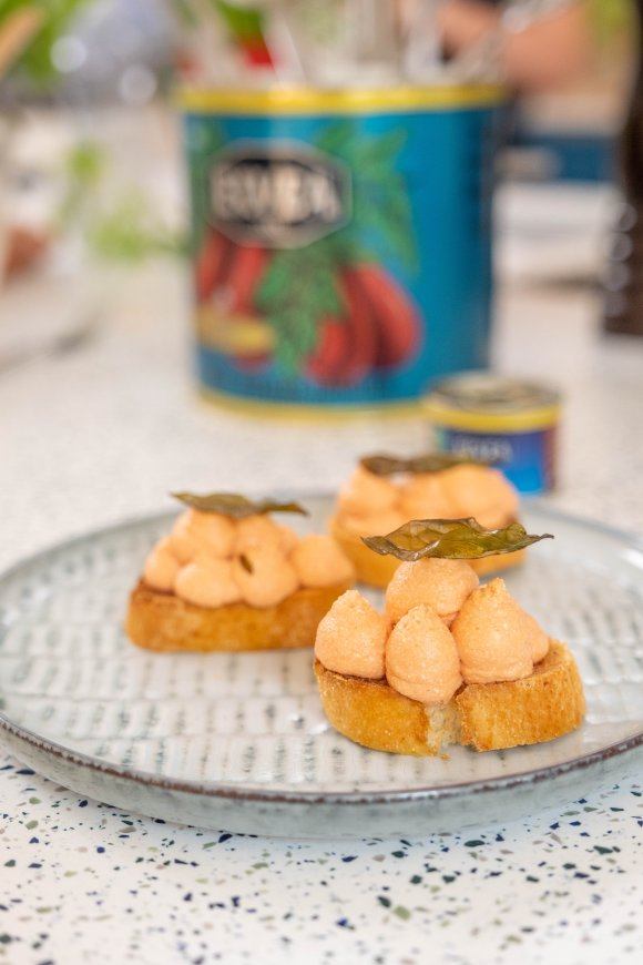 Bruschetta met tomatenmousse