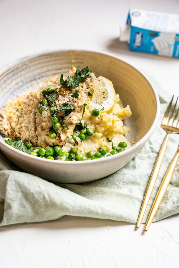 Kalfschnitzel met een erwten-munt roomsausje en puree