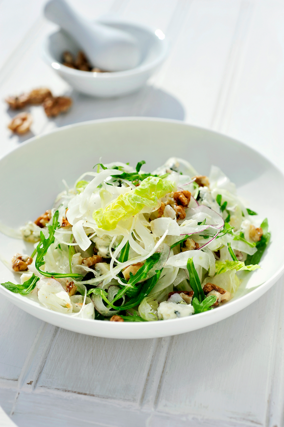 Venkelsalade met blauwe kaas en walnoten