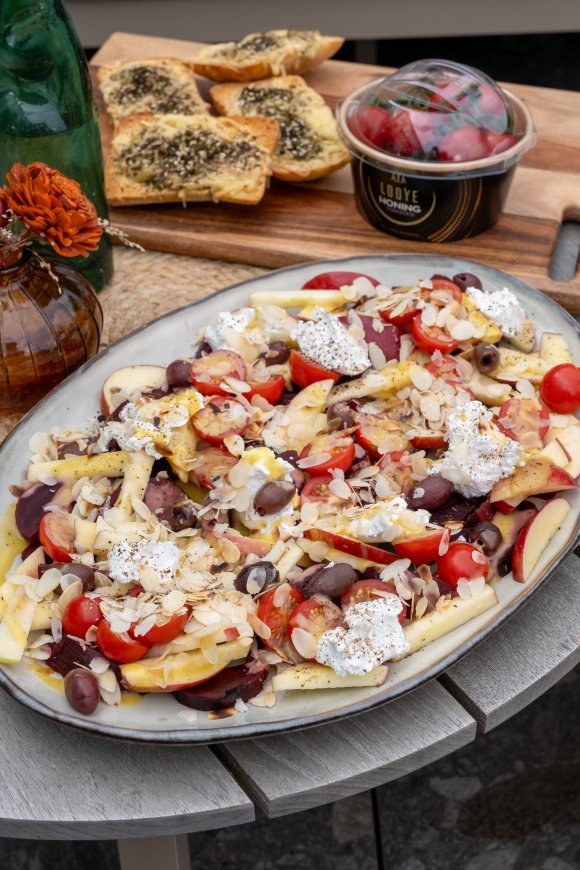 Salade geitenkaas met kaasbrood