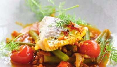 Stoofpotje van spelt en roodbaarsfilet