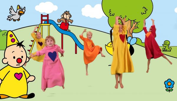 Bouger avec Bumba comme si tu étais à la pleine de jeu