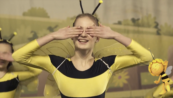 Cours de danse avec Maya l'Abeille